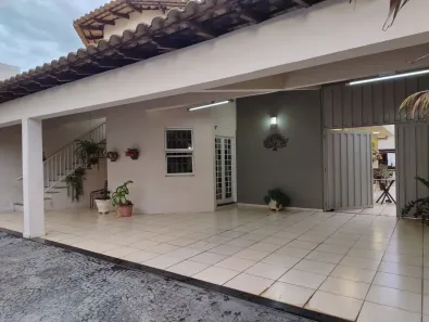 Casa com 5 Quartos à venda, 360m² no Carajás, Uberlândia