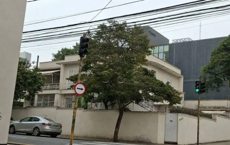 Casa com 12 Quartos para venda ou aluguel, 376m² no Centro, Piracicaba