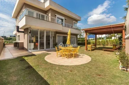 Casa de Condomínio com 3 Quartos à venda, 345m² no Alphaville, Santana de Parnaíba