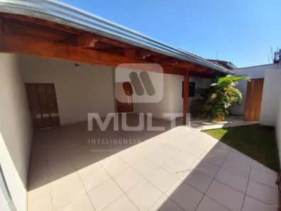 Casa com 3 Quartos à venda, 200m² no Cidade Jardim, Uberlândia