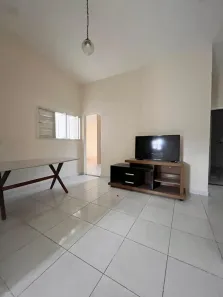 Casa com 3 Quartos para alugar, 200m² no Candelária, Natal