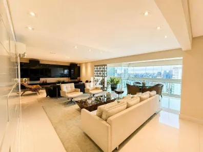Apartamento com 3 Quartos para alugar, 245m² no Cidade Monções, São Paulo