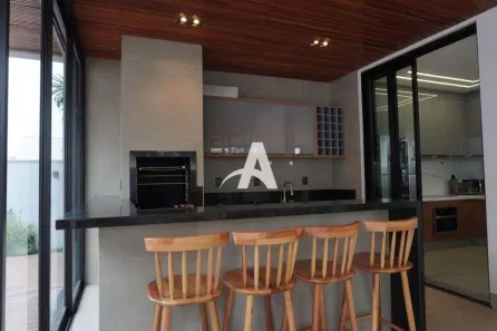 Casa com 3 Quartos para alugar, 360m² no Granja Marileusa, Uberlândia