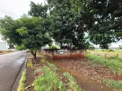 Lote/Terreno à venda, 382m² no Jardim Rebouças, Maringá