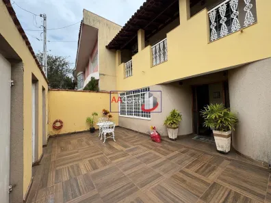Casa com 5 Quartos à venda, 417m² no Centro, Franca