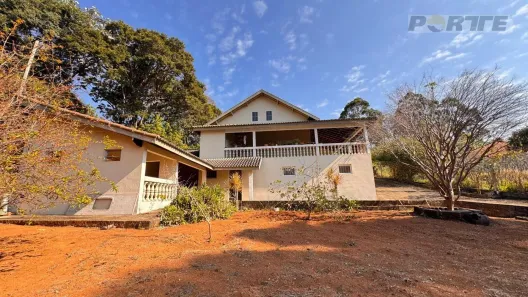 Fazenda/Sítio com 3 Quartos à venda, 309m² no , Joanópolis