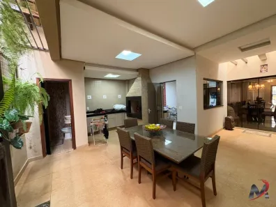 Casa com 3 Quartos à venda, 228m² no Centro, Formosa