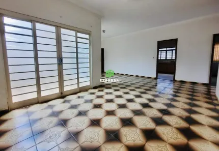 Casa com 3 Quartos à venda, 217m² no Jardim Veneza, Franca