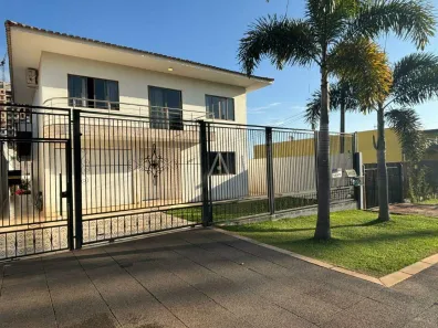 Sobrado com 3 Quartos para alugar, 212m² no Recanto Tropical, Cascavel