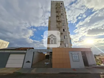 Apartamento com 2 Quartos para alugar, 58m² no Aclimação, Uberlândia