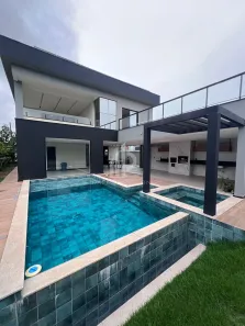Casa de Condomínio com 5 Quartos para venda ou aluguel, 500m² no Interlagos, Vila Velha