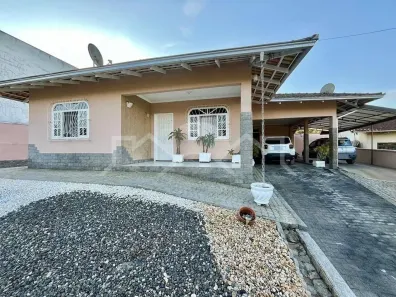 Casa com 3 Quartos à venda, 146m² no Santa Catarina, Joinville