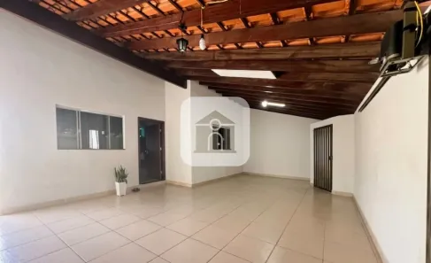 Casa com 2 Quartos à venda, 87m² no Goiás, Araguari