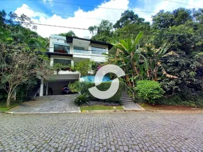 Casa de Condomínio com 4 Quartos à venda, 253m² no Mata Paca, Niterói