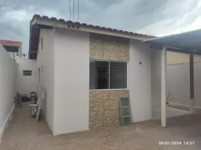 Casa com 3 Quartos para alugar, 80m² no Recanto dos Pássaros, Cuiabá