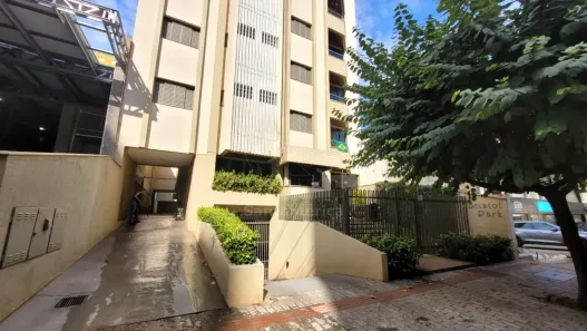 Apartamento com 3 Quartos para alugar, 100m² no Centro, Londrina