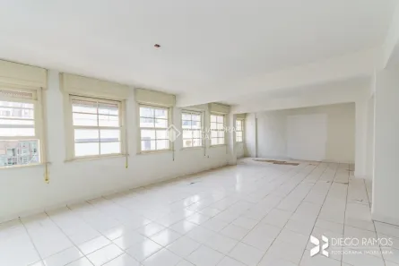 Sala Comercial para alugar, 102m² no Centro Histórico, Porto Alegre