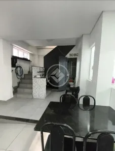 Sobrado com 3 Quartos à venda, 350m² no Santa Luzia, Uberlândia