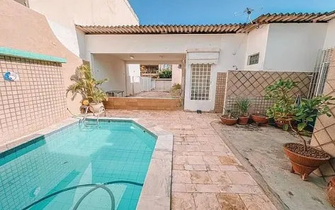 Casa com 3 Quartos à venda, 170m² no Barro Vermelho, Natal