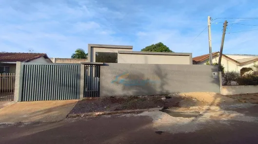 Casa com 3 Quartos para alugar, 66m² no Parque Verde, Cascavel