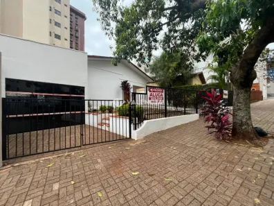 Sala Comercial para alugar, 203m² no Centro, Cascavel