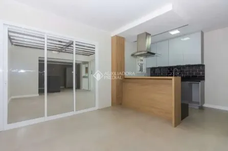 Casa com 3 Quartos para alugar, 270m² no Menino Deus, Porto Alegre