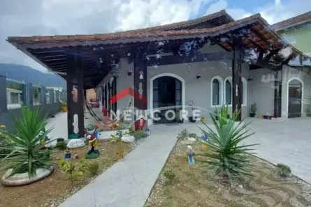 Casa com 4 Quartos à venda, 250m² no Flórida, Praia Grande