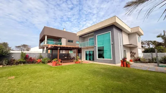 Sobrado com 2 Quartos à venda, 214m² no Barra do Saí, Itapoá