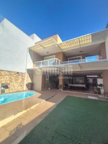 Casa de Condomínio com 3 Quartos à venda, 238m² no Campo Grande, Rio de Janeiro