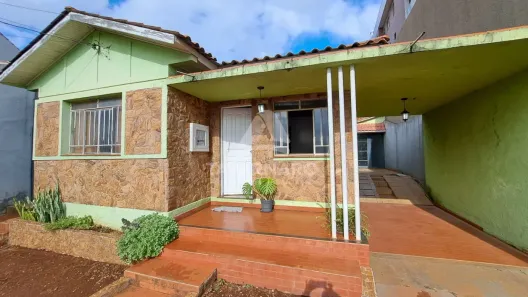 Casa com 3 Quartos à venda, 120m² no Uvaranas, Ponta Grossa
