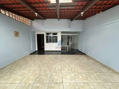 Casa com 3 Quartos para alugar, 130m² no Eldorado, Contagem