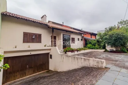 Casa de Condomínio com 5 Quartos à venda, 383m² no Nonoai, Porto Alegre
