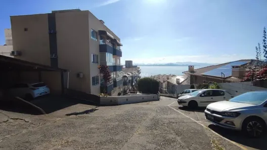 Apartamento com 2 Quartos à venda, 61m² no Ponta de Baixo, São José