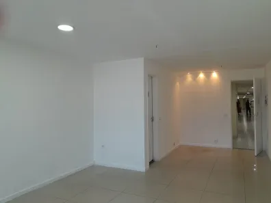 Sala Comercial para alugar, 30m² no Madureira, Rio de Janeiro