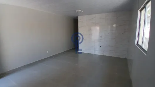 Casa com 2 Quartos para alugar, 95m² no Carianos, Florianópolis