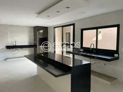 Casa com 3 Quartos à venda, 176m² no Grand Ville, Uberlândia