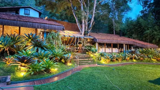 Casa de Condomínio com 8 Quartos à venda, 665m² no Itaipava, Petrópolis
