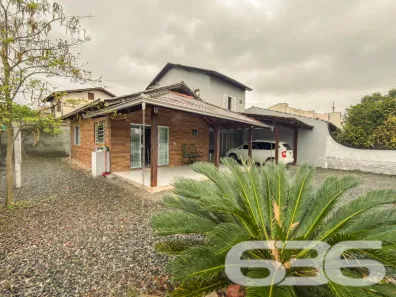 Sobrado com 3 Quartos à venda, 169m² no Bom Retiro, Joinville