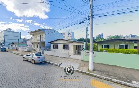 Casa com 8 Quartos à venda, 200m² no Torres, Torres