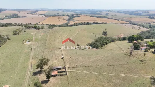Fazenda/Sítio com 3 Quartos à venda, 200m² no Centro, Itapetininga