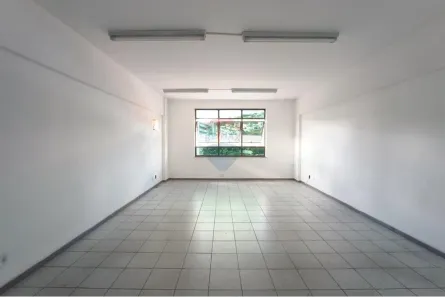 Ponto Comercial para alugar, 55m² no Centro, Juiz de Fora