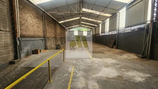 Galpão/Depósito/Armazém para alugar, 750m² no Parque Laguna, Taboão da Serra