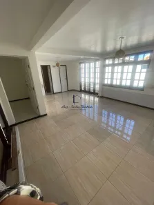 Sobrado com 3 Quartos para alugar, 220m² no Recreio Ipitanga, Lauro de Freitas