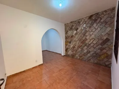 Casa com 2 Quartos para alugar, 65m² no Santa Branca, Belo Horizonte