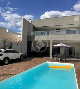 Sobrado com 4 Quartos à venda, 213m² no Shopping Park, Uberlândia