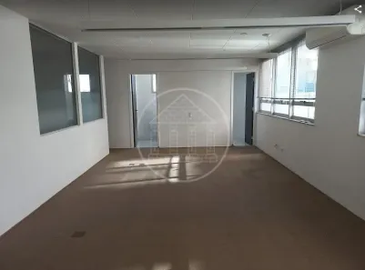 Sala Comercial para venda ou aluguel, 70m² no Jardim Europa, São Paulo
