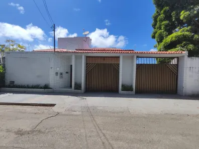 Casa com 10 Quartos para alugar, 320m² no Farolândia, Aracaju