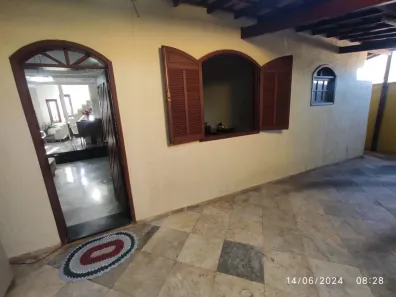 Casa com 3 Quartos à venda, 130m² no Carajás, Contagem