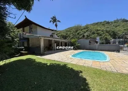 Casa com 4 Quartos para alugar, 650m² no Ponta Aguda, Blumenau