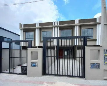 Sobrado com 3 Quartos à venda, 114m² no Costa e Silva, Joinville